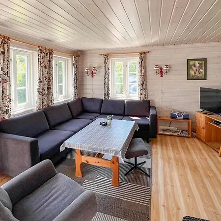Four-bedroom In Hébergement de vacances *
